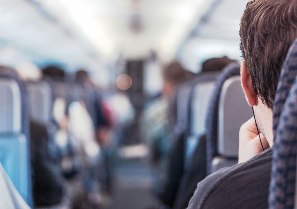 Este es el asiento más seguro al momento de viajar en avión 