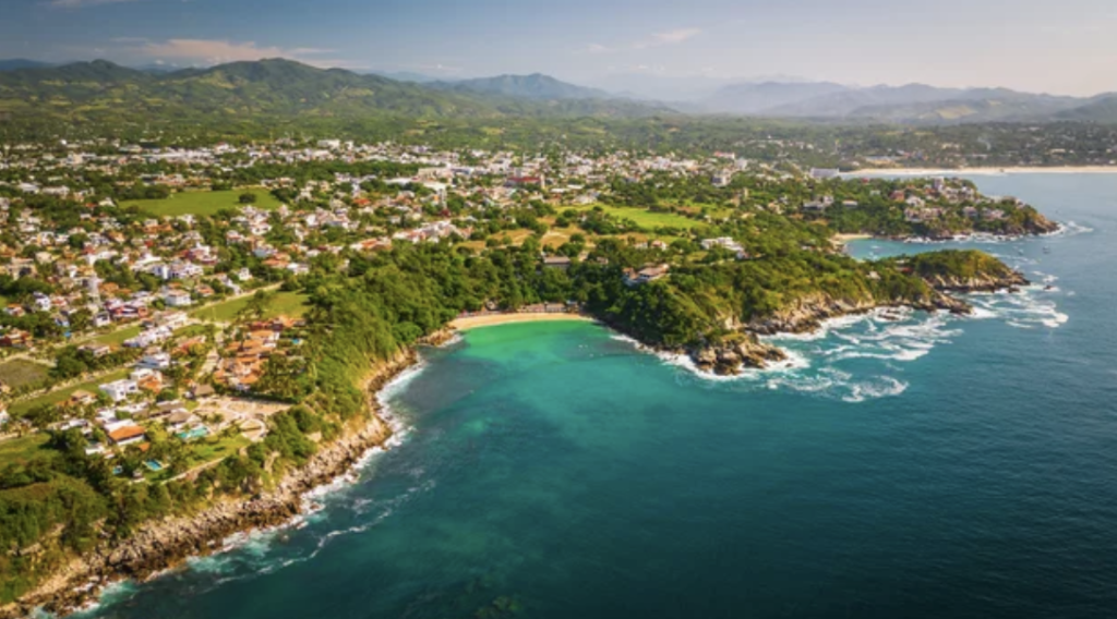 puerto escondido Destinos de playas favoritos en México para Semana Santa 2025, según la app Airbnb