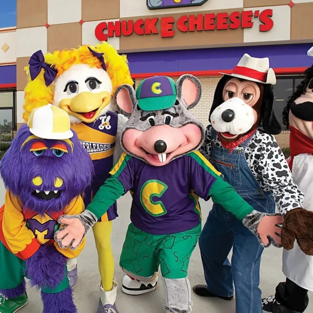 Chuck E. Cheese's se destaca por su sistema de seguridad Kid Check.