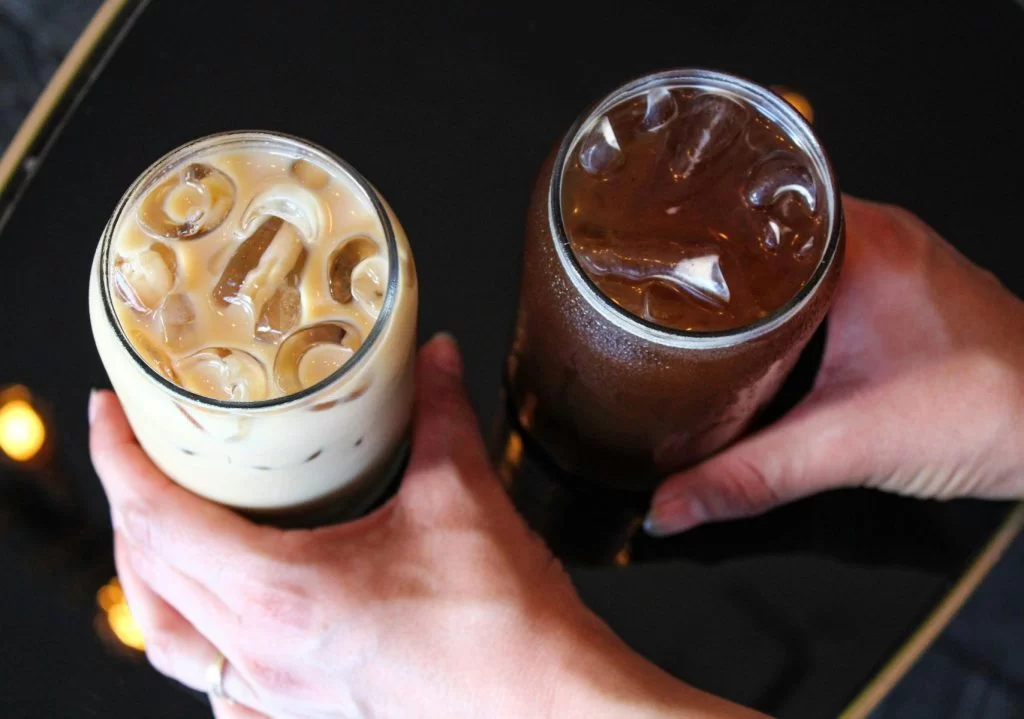 Coffee Parties: la tendencia matutina que conquista a la CDMX (sin una gota de alcohol)