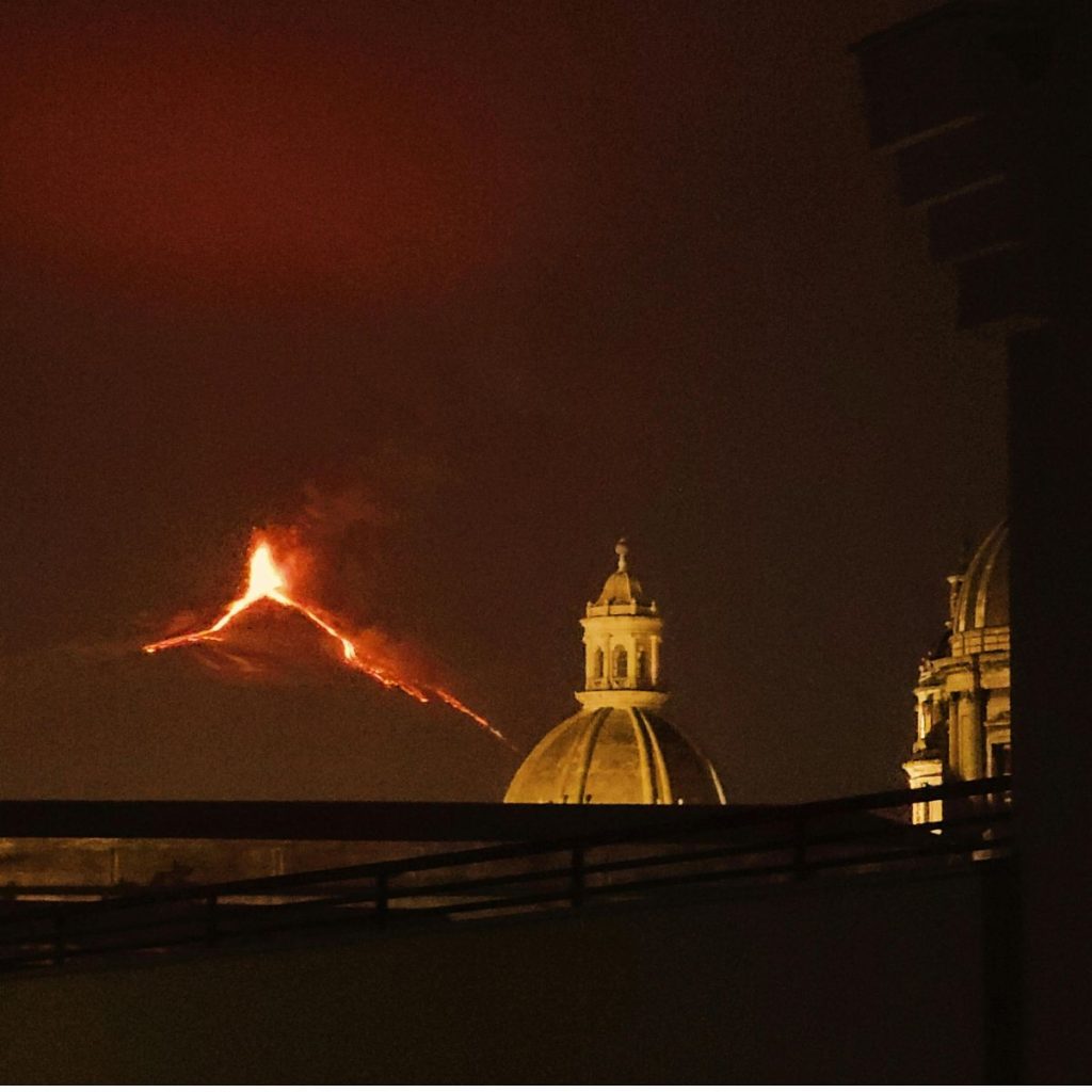 Volcán en Sicilia. 