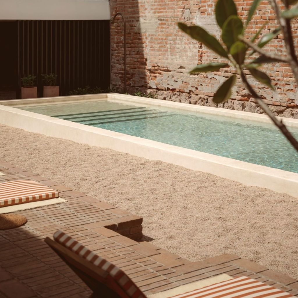 Balandra: cuánto cuesta la entrada y cómo registrarte para conseguir el brazalete de acceso a la playa en Travel & Life: Tu Guía de Viajes y Estilo de Vida Baja Club Hotel en La Paz.