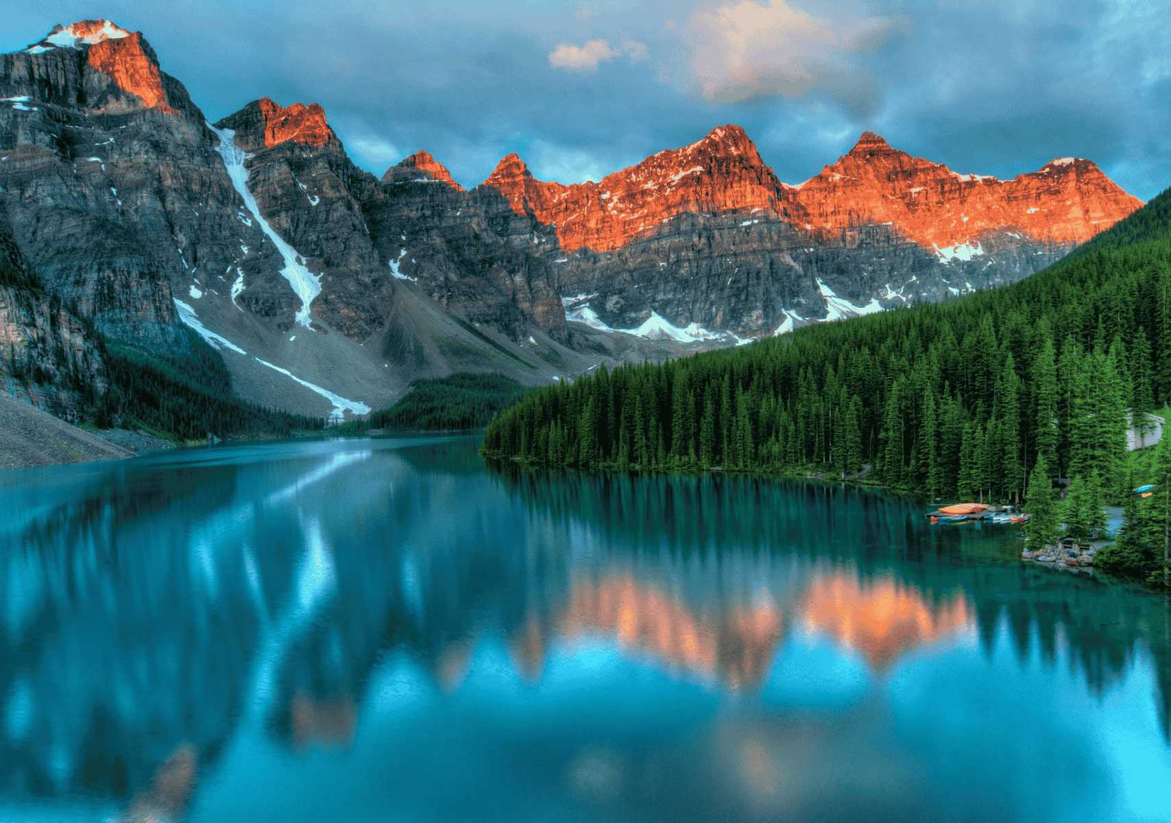 lago y montañas en Canadá. Frío, refleja el clima de Canadá en diciembre