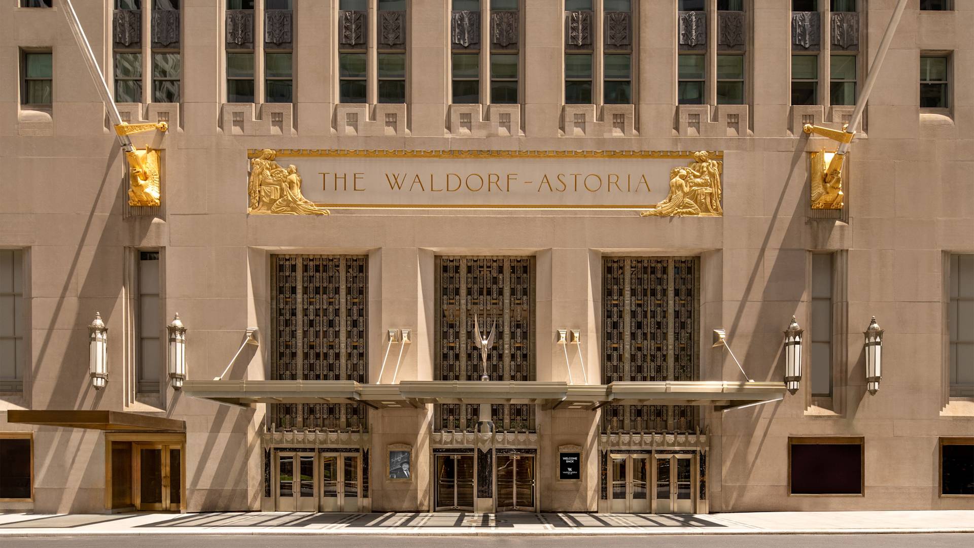 Fachada WALDORF ASTORIA.