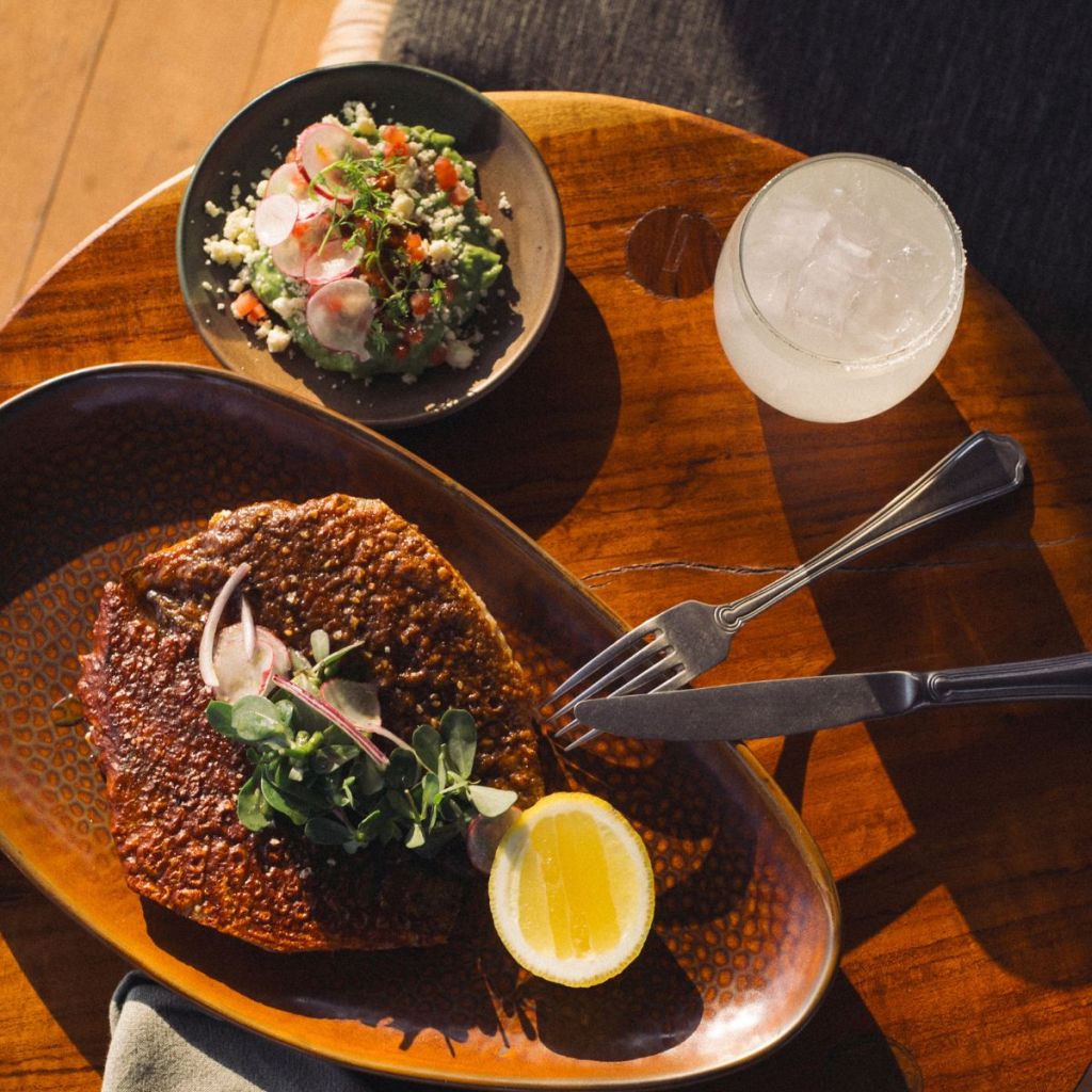 5 restaurantes imperdibles en Puerto Escondido en Travel & Life: Tu Guía de Viajes y Estilo de Vida Septimus, restaurante en Puerto Escondido.