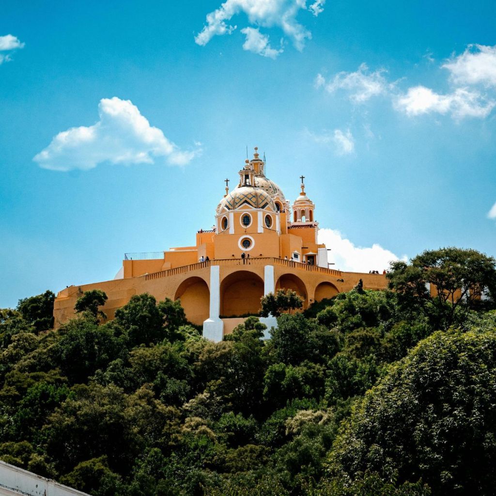 5 destinos para celebrar el 15 de septiembre en México en Travel & Life: Tu Guía de Viajes y Estilo de Vida Cholula, Puebla para el 15 de septiembre.