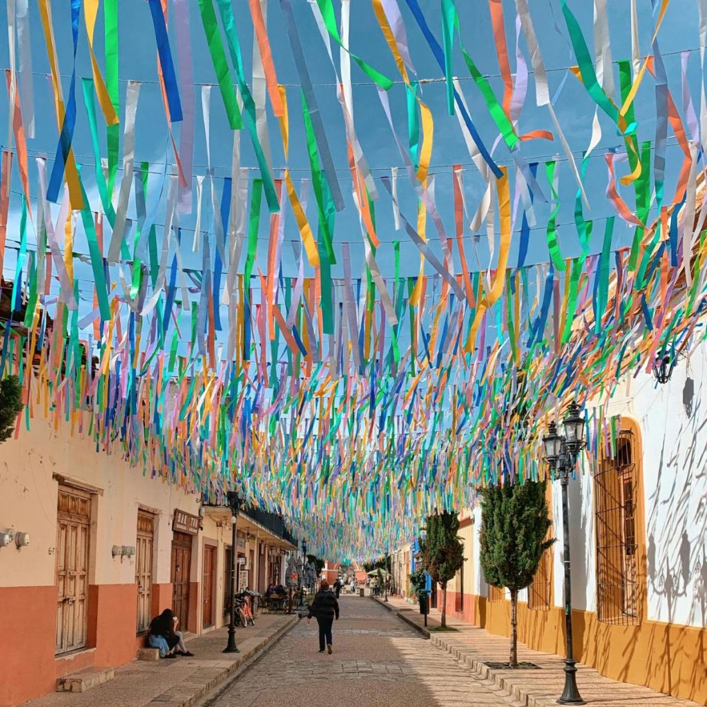 5 destinos para celebrar el 15 de septiembre en México en Travel & Life: Tu Guía de Viajes y Estilo de Vida San Cristóbal de las Casas, Chiapas para el 15 de septiembre.