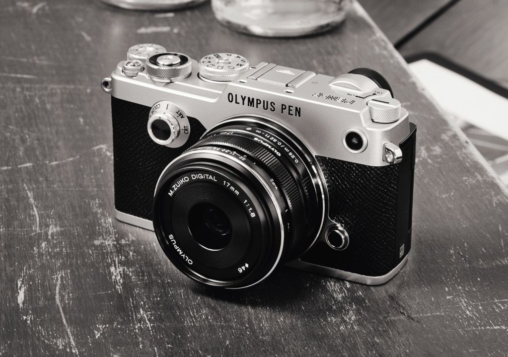 Las mejores cámaras para lograr fotos de viaje con estilo vintage en Travel & Life: Tu Guía de Viajes y Estilo de Vida Olympus PEN-F