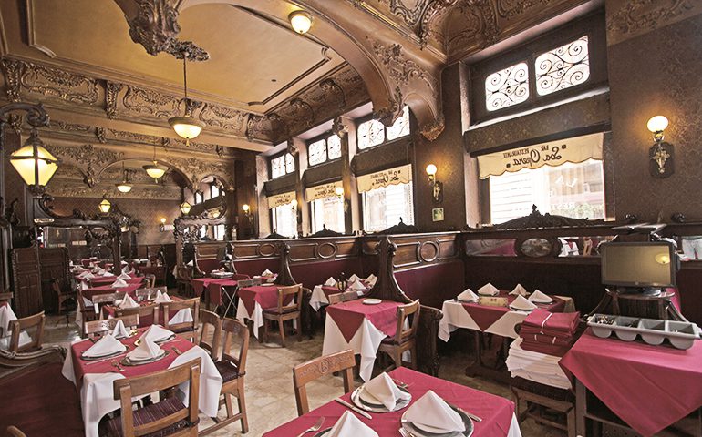 4 cantinas en la CDMX para celebrar el 15 de septiembre en Travel & Life: Tu Guía de Viajes y Estilo de Vida La Ópera Bar.