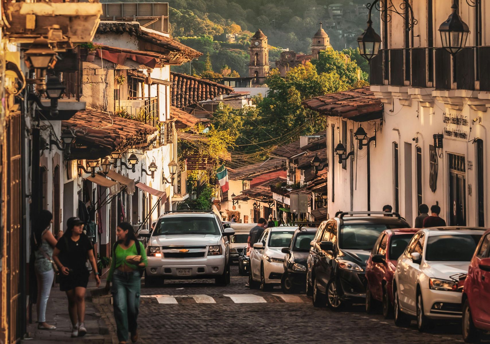 Escápate este 15 de septiembre: 5 destinos cerca de CDMX para celebrar en Travel & Life: Tu Guía de Viajes y Estilo de Vida Valle de Bravo como destino para el 15 de septiembre.