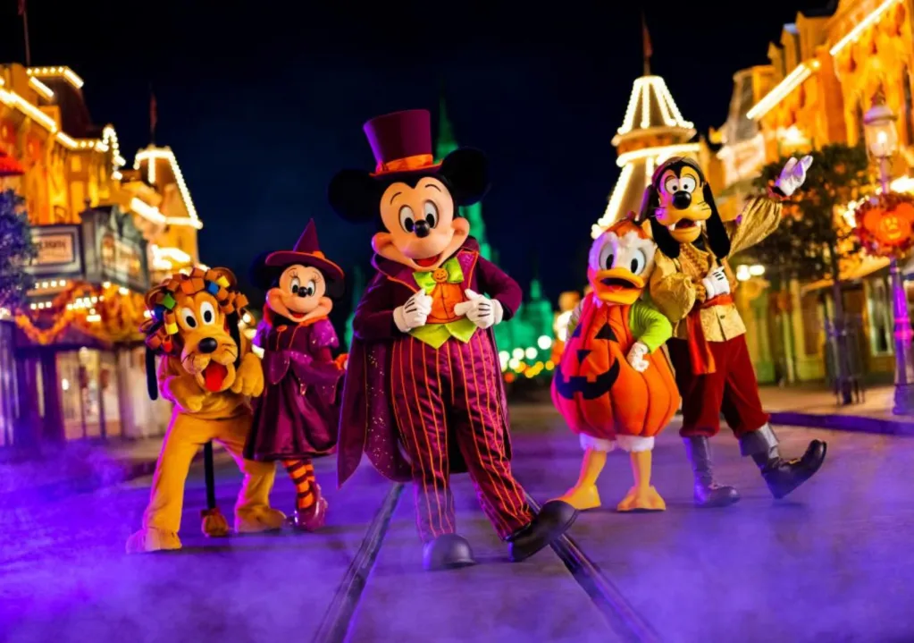 Halloween en Disney World: lo que debes saber sobre Mickey’s Not-So-Scary Party 2025 en Travel & Life: Tu Guía de Viajes y Estilo de Vida Halloween en Disney World: lo que debes saber sobre Mickey’s Not-So-Scary Party 2025 en Travel & Life: Tu Guía de Viajes y Estilo de Vida