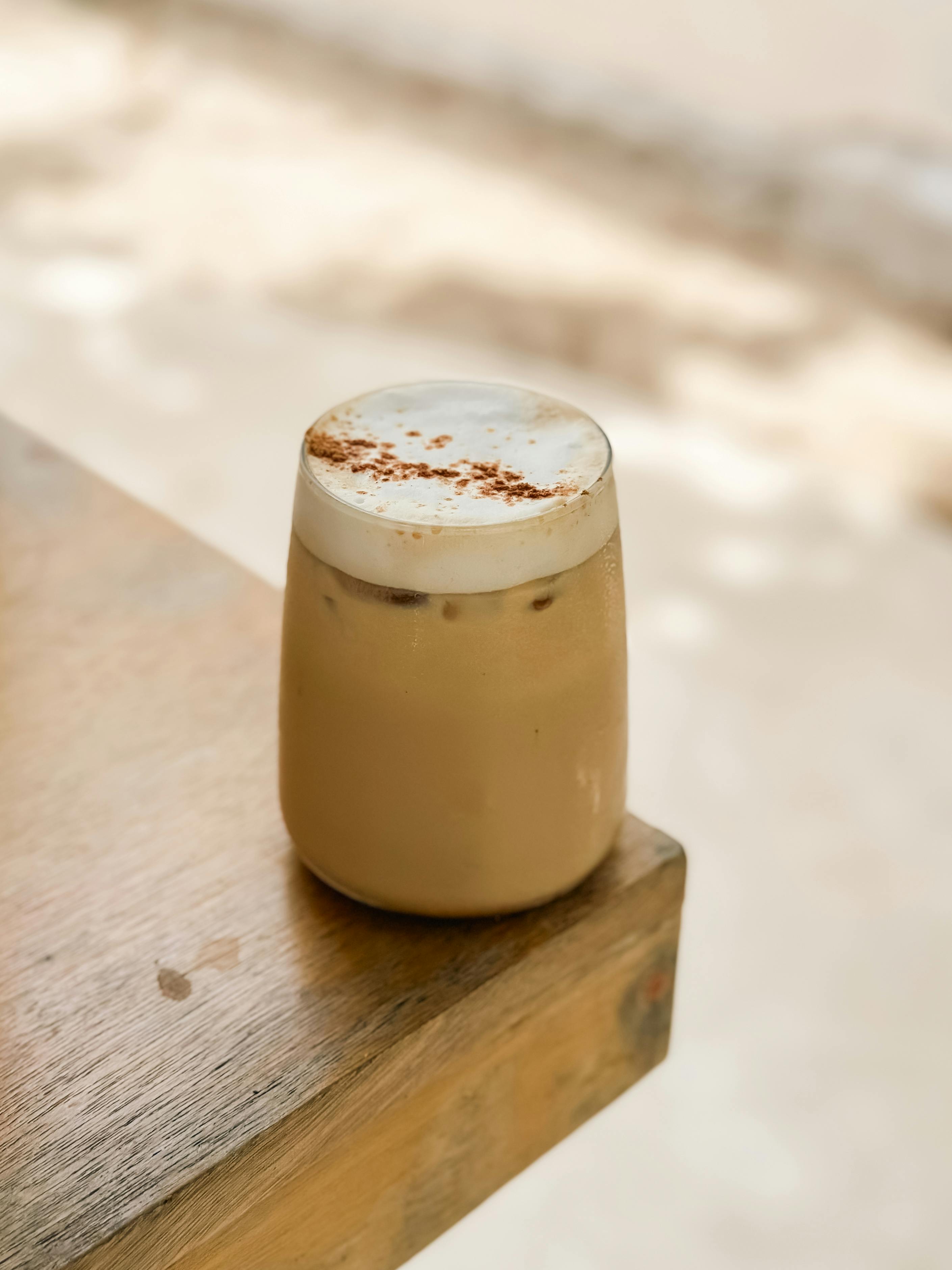 3 recetas de Pumpkin Spice Latte para preparar en casa y disfrutar el otoño en Travel & Life: Tu Guía de Viajes y Estilo de Vida Pumpkin Spice Latte.