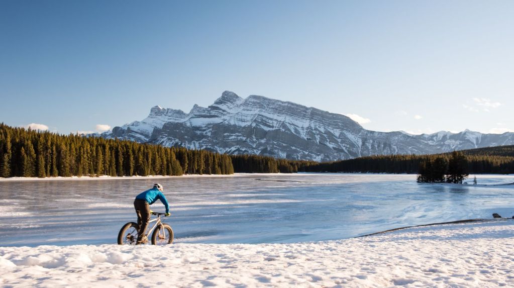 Invierno en Canadá: guía de bienestar con los mejores spas y experiencias wellness en Travel & Life: Tu Guía de Viajes y Estilo de Vida Alberta, Canadá.