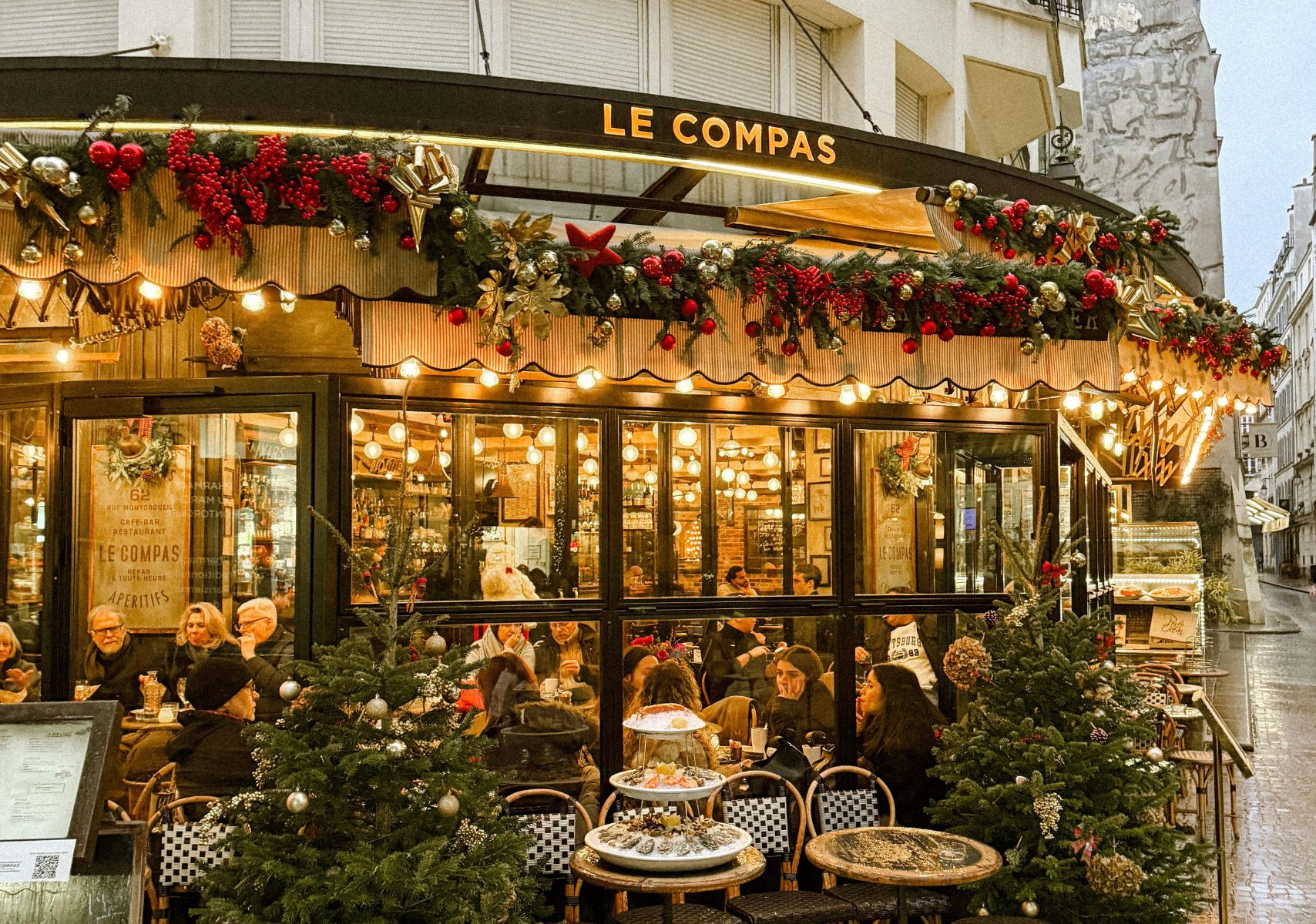 restaurante en París en Navidad. 